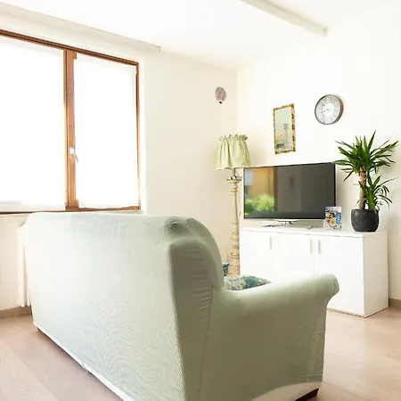 Apartment Luminosa Casetta Per Due