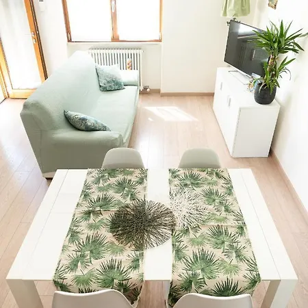 Apartment Luminosa Casetta Per Due