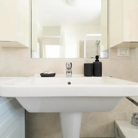 Apartment Luminosa Casetta Per Due