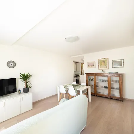 Luminosa Casetta Per Due Lejlighed